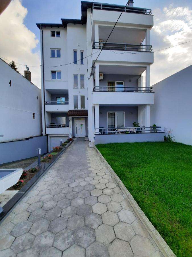Divizija Lux Apartments Belgrád Kültér fotó