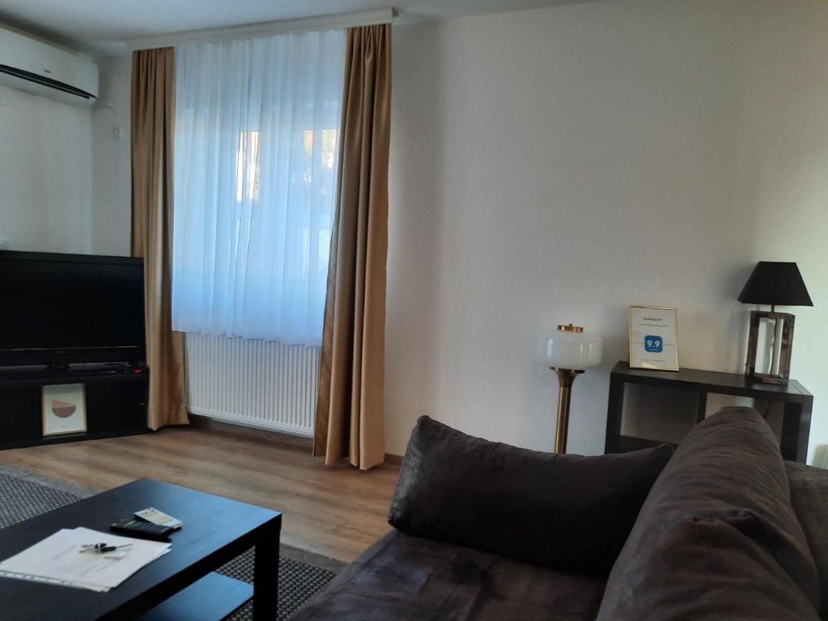 Divizija Lux Apartments Belgrád Kültér fotó